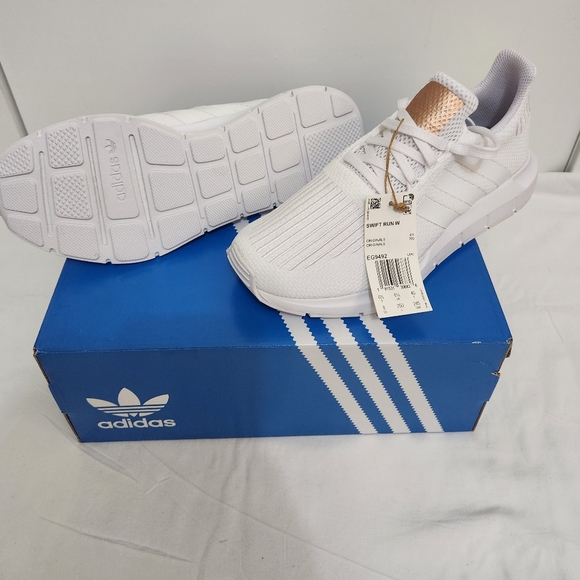 NIB WOMEN'S ADIDAS ORIGINALS SWIFT RUN CASUAL  WHITE COPPER METALLIC EG9492 - Picture 2 of 3